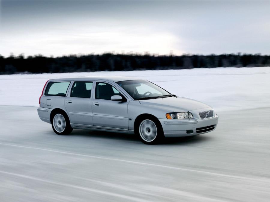  Volvo V70 2005 года  (фото 5 из 17)
